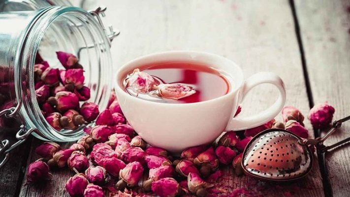 Cách pha trà hoa hồng khô